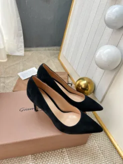 Alternative view of GIANVITO ROSSI Heels EU34-40 C30202605033403139