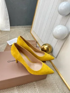 Alternative view of GIANVITO ROSSI Heels EU34-40 C30202605033406139