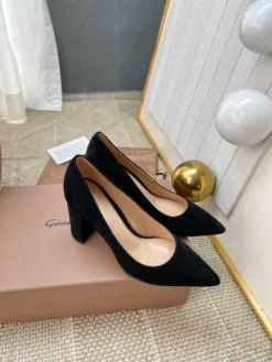 Alternative view of GIANVITO ROSSI Heels EU34-40 C30202605033409139