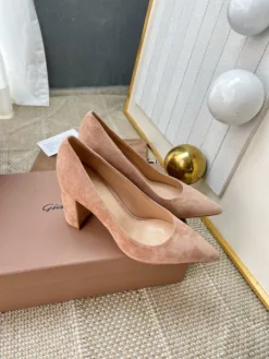 Alternative view of GIANVITO ROSSI Heels EU34-40 C30202605033414139