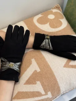 GUCCI Gloves A0520260503335569