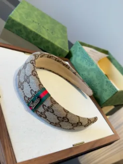 Alternative view of GUCCI Hair Accessories D520260503144249