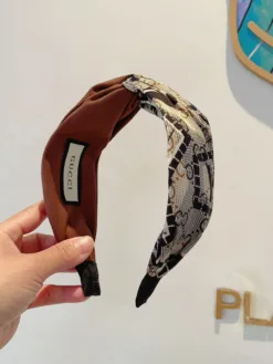 Alternative view of GUCCI Hair Accessories D520260503148049