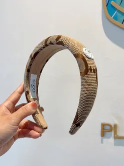 Alternative view of GUCCI Hair Accessories D520260503295349