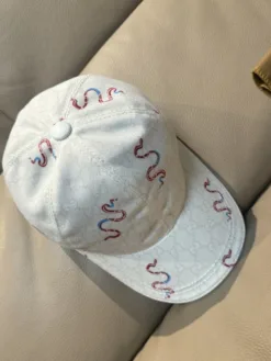 Alternative view of GUCCI Hats & Caps F020260503165149