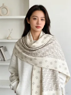 Alternative view of GUCCI Scarves B0520260504785689