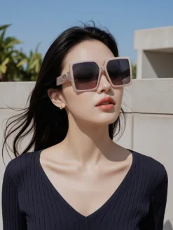 Alternative view of HERMES Glasses & Sunglasses F520260504113149