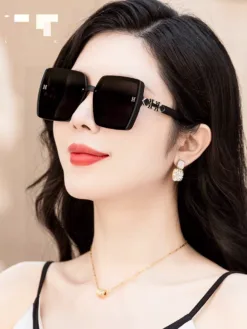 HERMES Glasses & Sunglasses G020260504510659