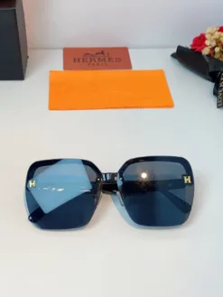 Alternative view of HERMES Glasses & Sunglasses H020260504051559