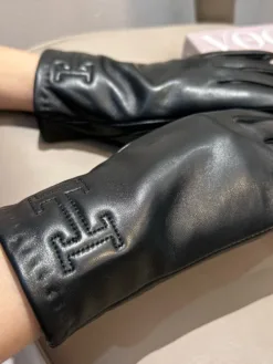 HERMES Gloves A0520260503491669