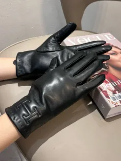Alternative view of HERMES Gloves A0520260503491669