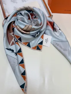 Alternative view of HERMES Gloves A1520260504505169