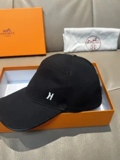 HERMES Hats & Caps F520260503084749