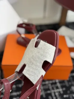 Alternative view of HERMES Sandals & Slides EU35-41 D00202605030975159