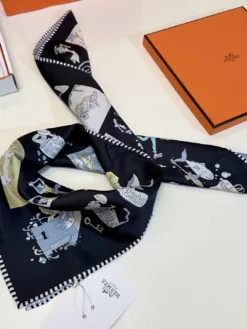 Alternative view of HERMES Scarves A1520260504088069