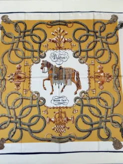 Alternative view of HERMES Scarves A1520260504088169