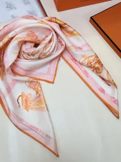 Alternative view of HERMES Scarves A1520260504530069