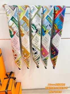 Alternative view of HERMES Scarves A5020260504146779