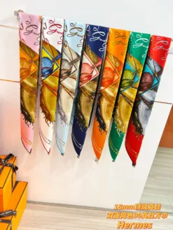 Alternative view of HERMES Scarves A5020260504147279