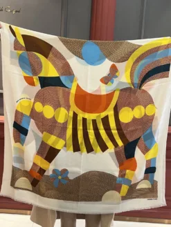 Alternative view of HERMES Scarves A9520260504043689