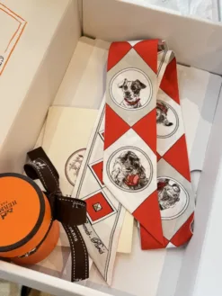 Alternative view of HERMES Scarves D520260504268349