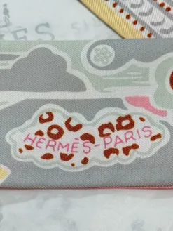 Alternative view of HERMES Scarves D520260504311549