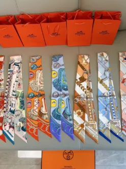 Alternative view of HERMES Scarves D520260504479849