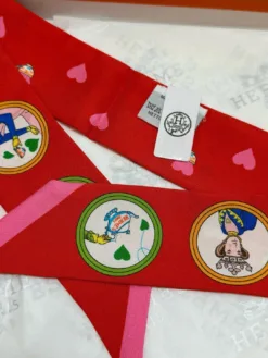 Alternative view of HERMES Scarves E020260504183549