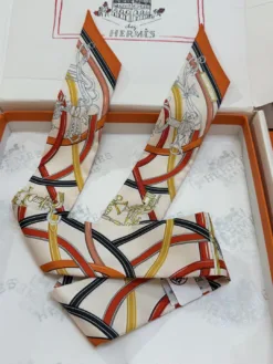 Alternative view of HERMES Scarves E020260504230849