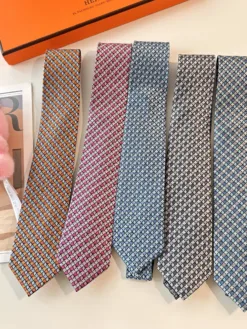 Alternative view of HERMES Ties F020260504985449