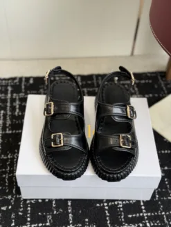LOEWE Sandals & Slides EU35-40 C30202605031452139