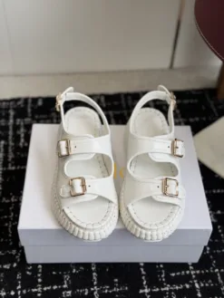 LOEWE Sandals & Slides EU35-40 C30202605031453139