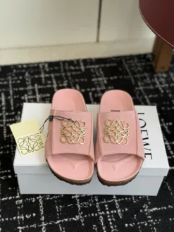 LOEWE Sandals & Slides EU35-44 B50202605032640119