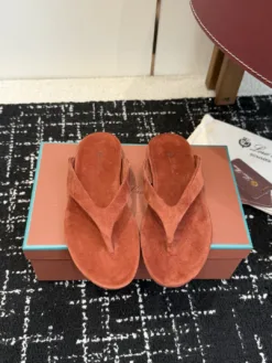 LORO PIANA Sandals & Slides EU35-40 B60202605030046119