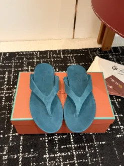 LORO PIANA Sandals & Slides EU35-40 B60202605030047119