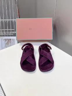 LORO PIANA Sandals & Slides EU35-40 C10202605031423129