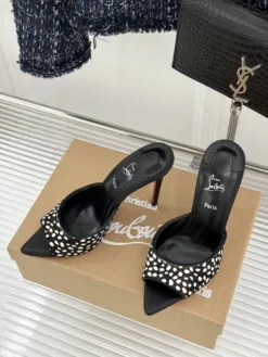 Alternative view of LOUBOUTIN Heels EU35-39 C00202605030555129