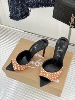 Alternative view of LOUBOUTIN Heels EU35-39 C00202605030556129