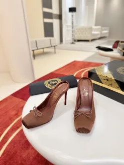 Alternative view of LOUBOUTIN Heels EU35-40 C40202605033589139