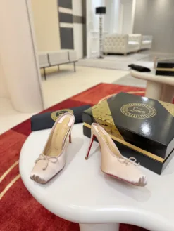Alternative view of LOUBOUTIN Heels EU35-40 C40202605033590139