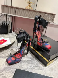 Alternative view of LOUBOUTIN Heels EU35-40 C40202605033601139