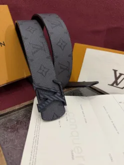 Alternative view of LV Belts Men D020260504068849