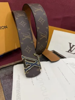 Alternative view of LV Belts Men D020260504068949