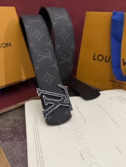 Alternative view of LV Belts Men D020260504069149
