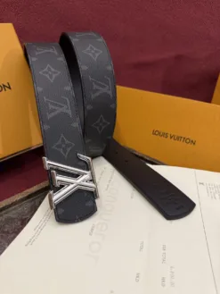 Alternative view of LV Belts Men D020260504069249
