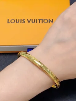 Alternative view of LV Bracelets E520260504001049