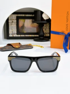 Alternative view of LV Glasses & Sunglasses A2520260504963169