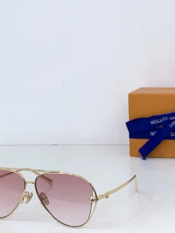 Alternative view of LV Glasses & Sunglasses A3520260504178669