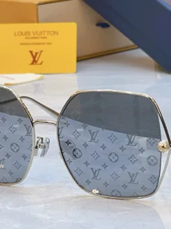 Alternative view of LV Glasses & Sunglasses A3520260504346169