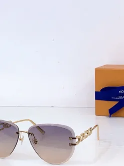 LV Glasses & Sunglasses A3520260504667069